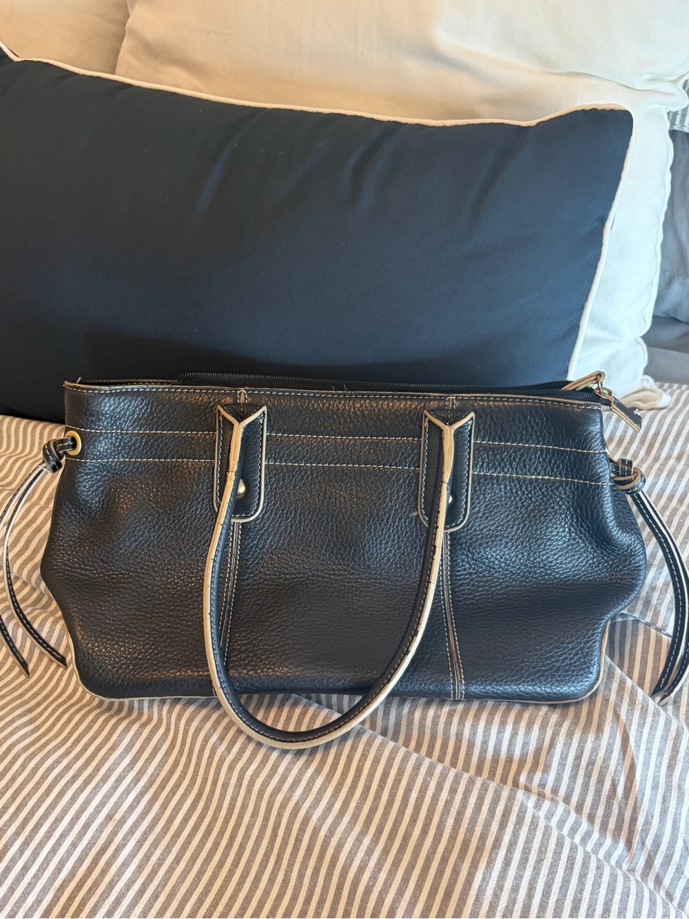 Danier purse